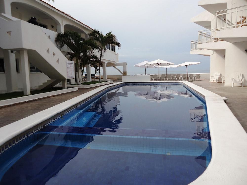 Hotel Bagasi Manzanillo Bagian luar foto