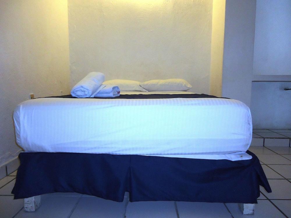 Hotel Bagasi Manzanillo Bagian luar foto