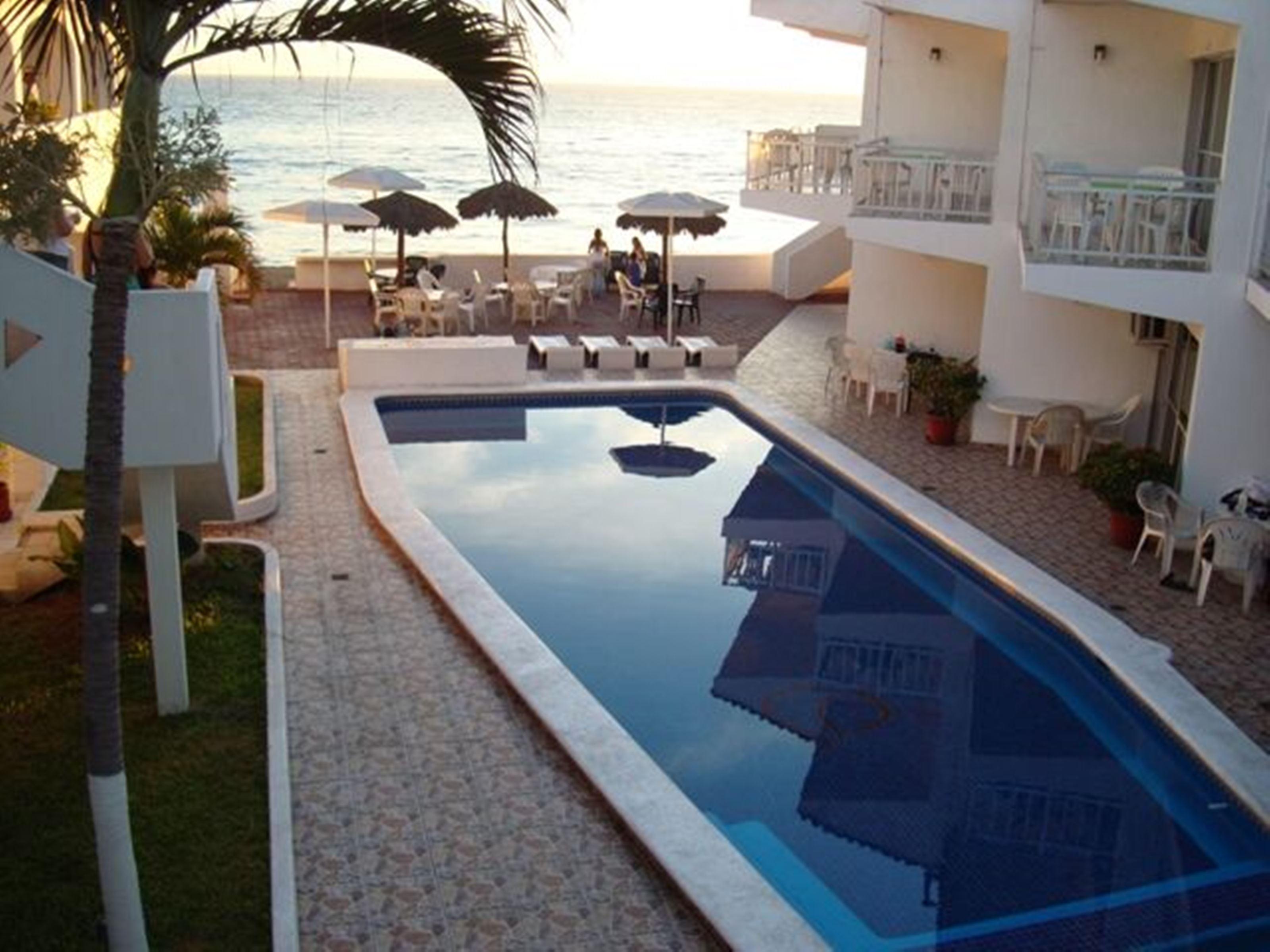 Hotel Bagasi Manzanillo Bagian luar foto