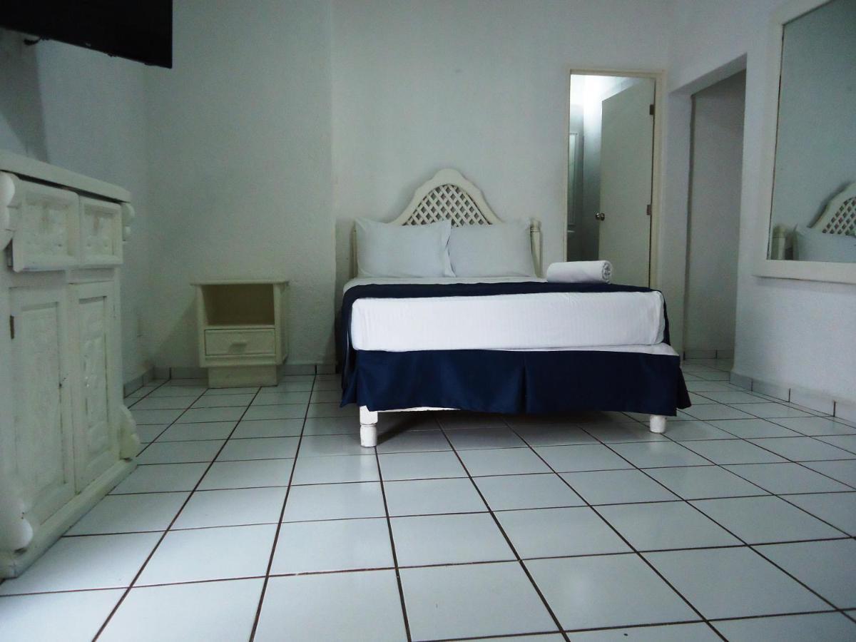 Hotel Bagasi Manzanillo Bagian luar foto