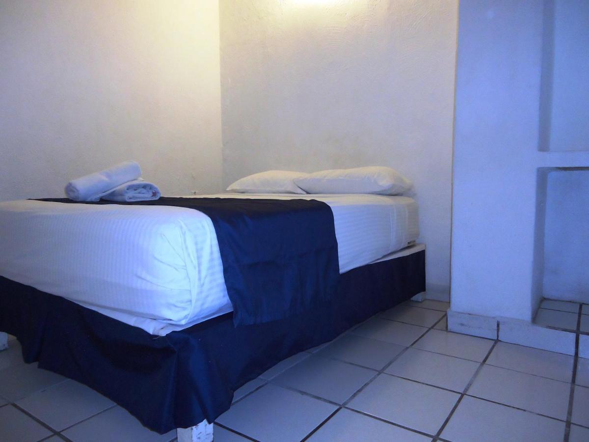 Hotel Bagasi Manzanillo Bagian luar foto
