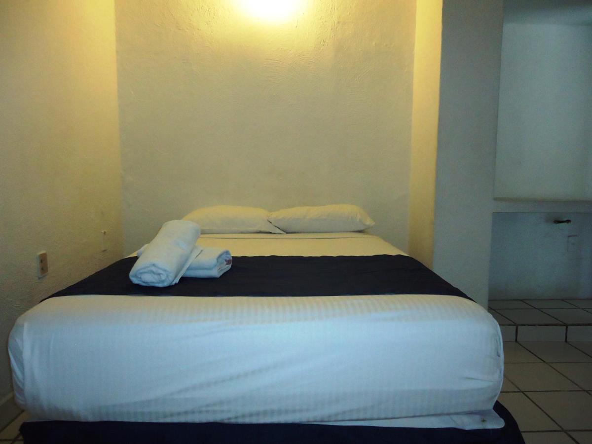 Hotel Bagasi Manzanillo Bagian luar foto